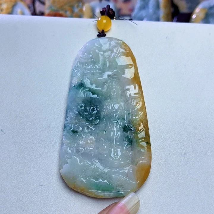 颈饰未镶嵌翡翠观音