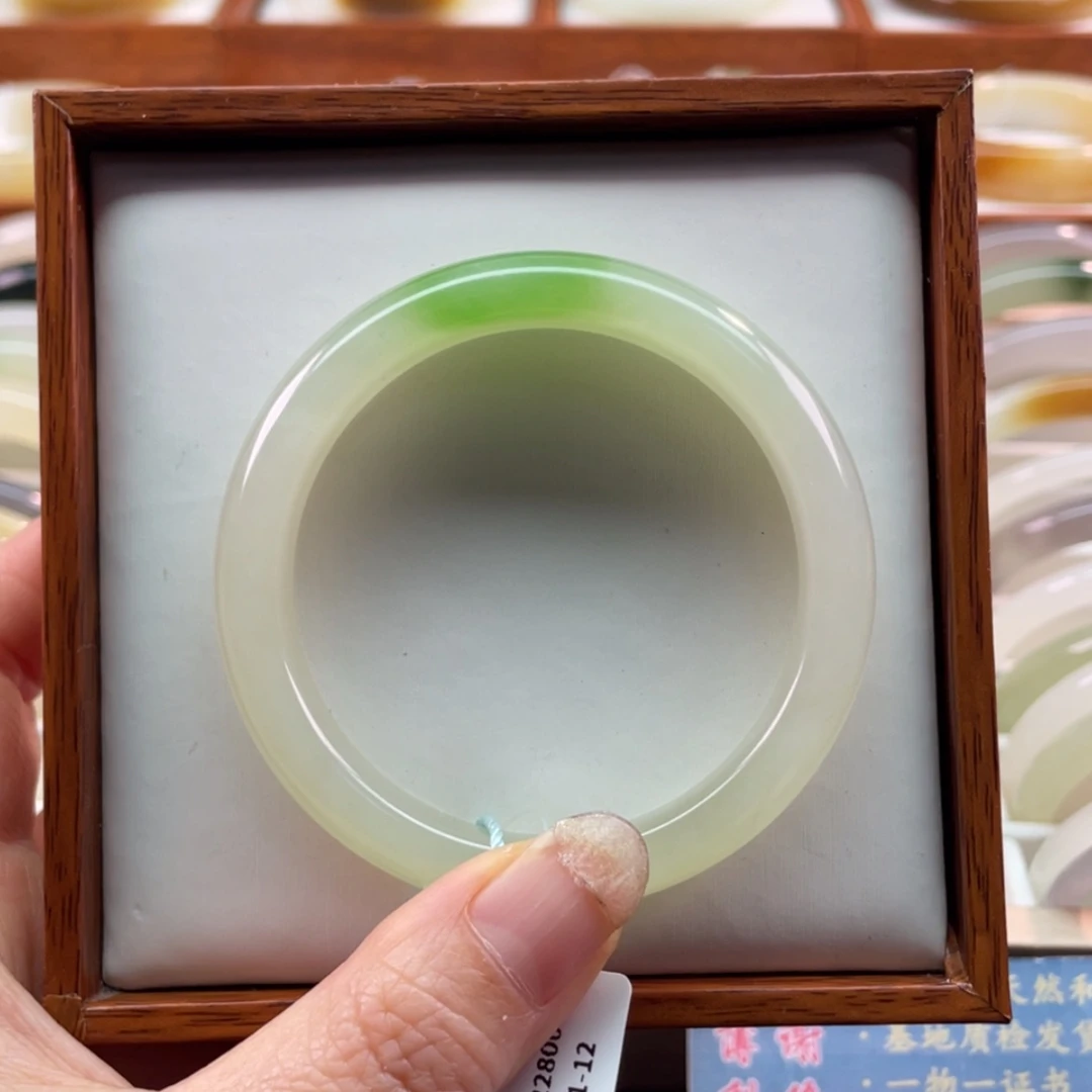 【闪购商品】和田玉手镯未镶嵌