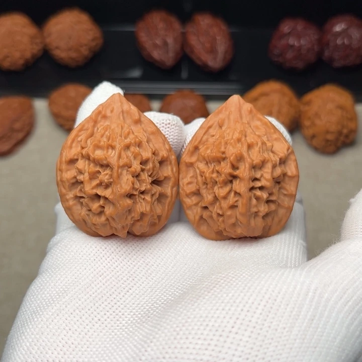 文玩核桃把件野生小帽