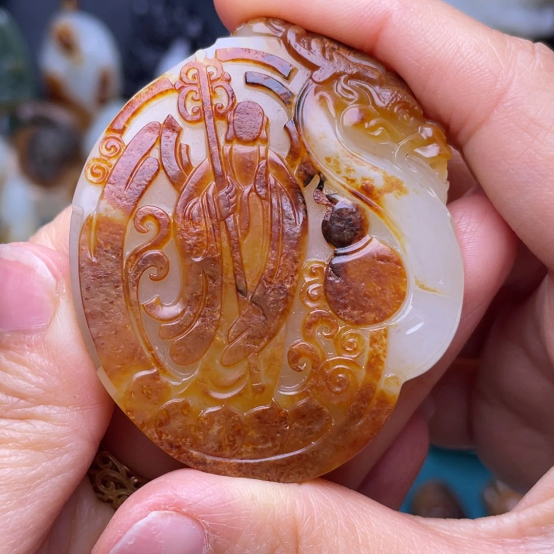 和田玉颈饰未镶嵌奥**?