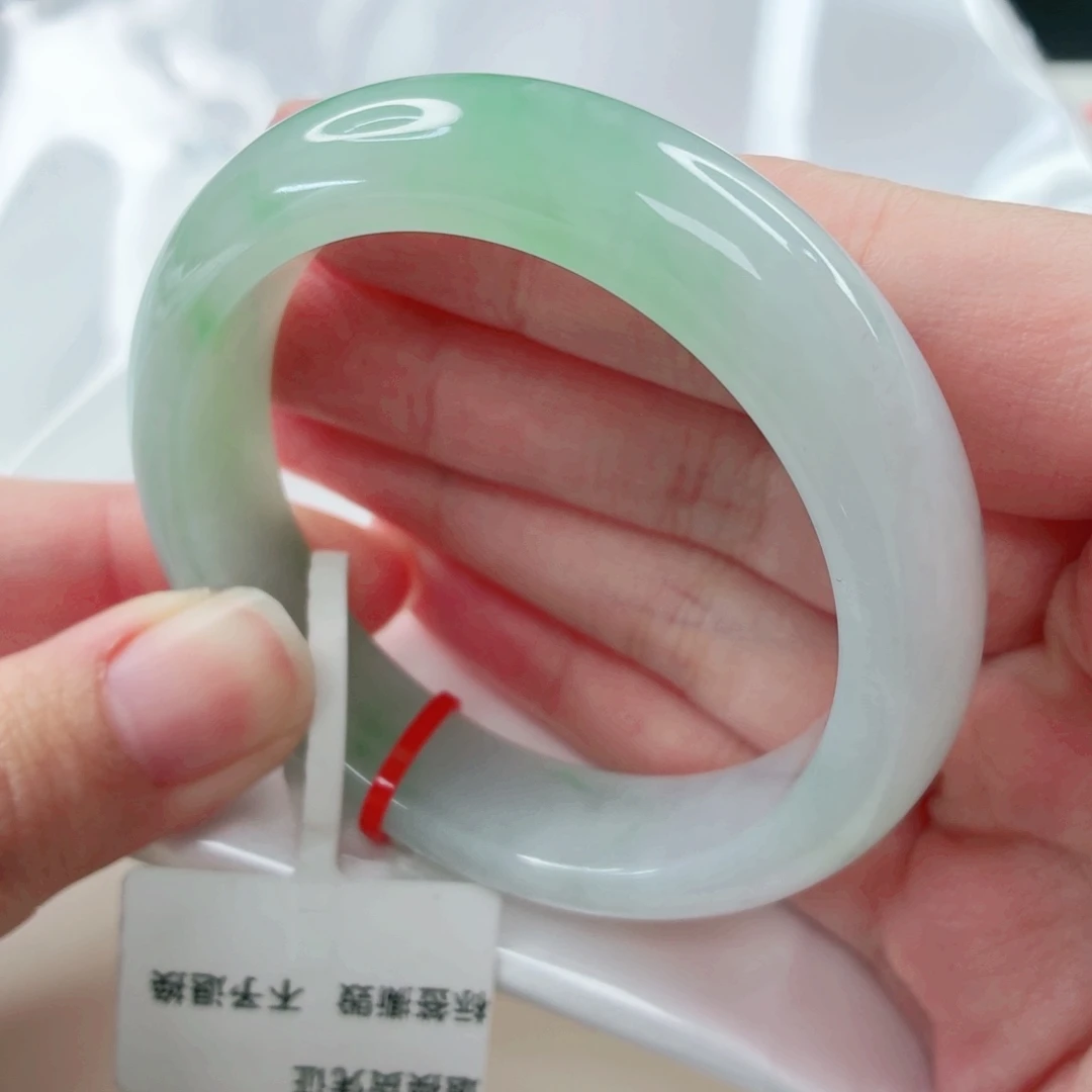翡翠未镶嵌手镯50.2圈x566