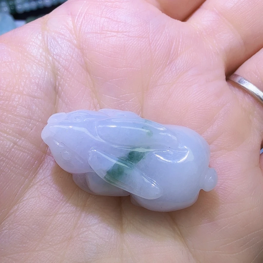 翡翠颈饰未镶嵌小白兔