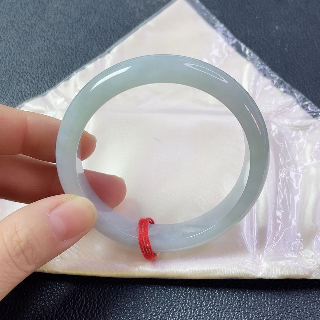 翡翠未镶嵌手镯圈口62宽13.2厚8.9