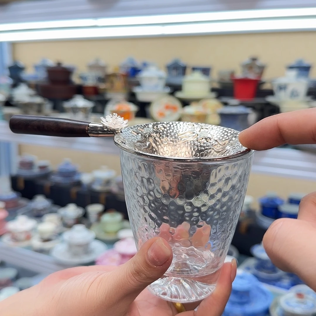 盖碗里的水煮开后放入