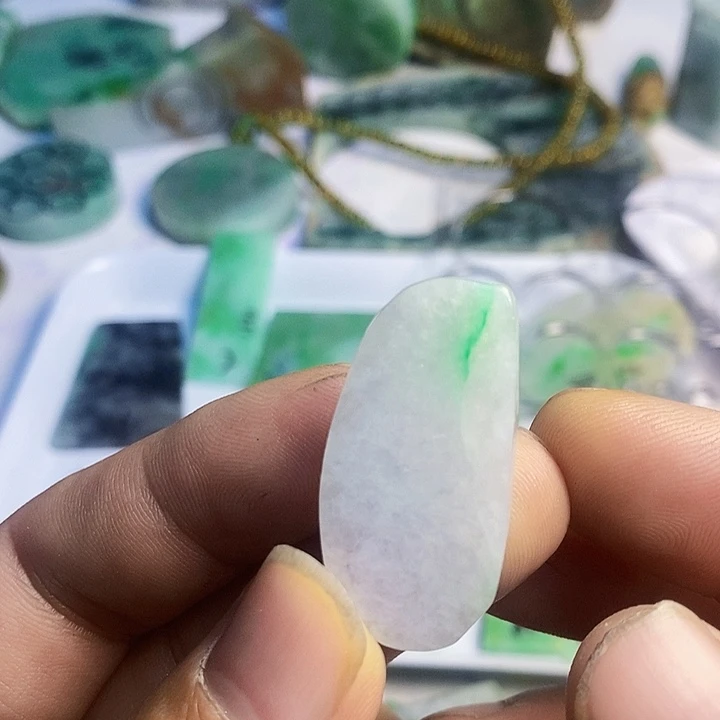 翡翠散珠天然翡翠A货挂件