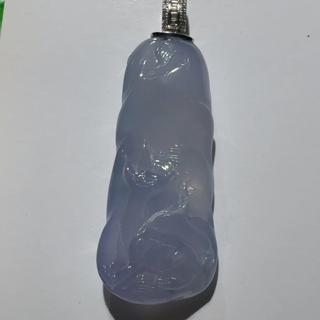 翡翠18K金镶嵌颈饰福利