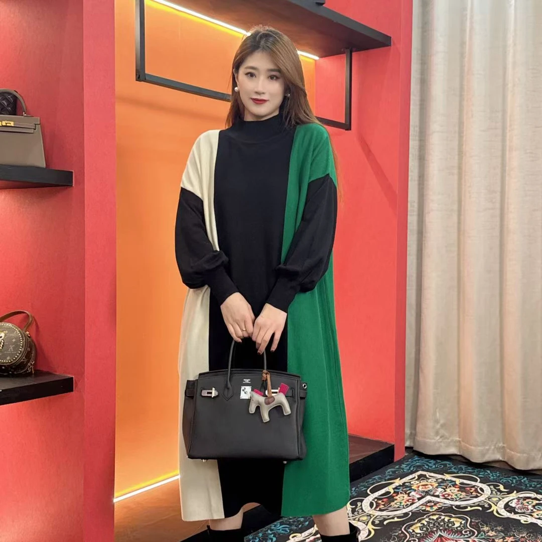 168 多宝大码气质减龄长款A字裙子秋冬季女装刺绣连衣裙女