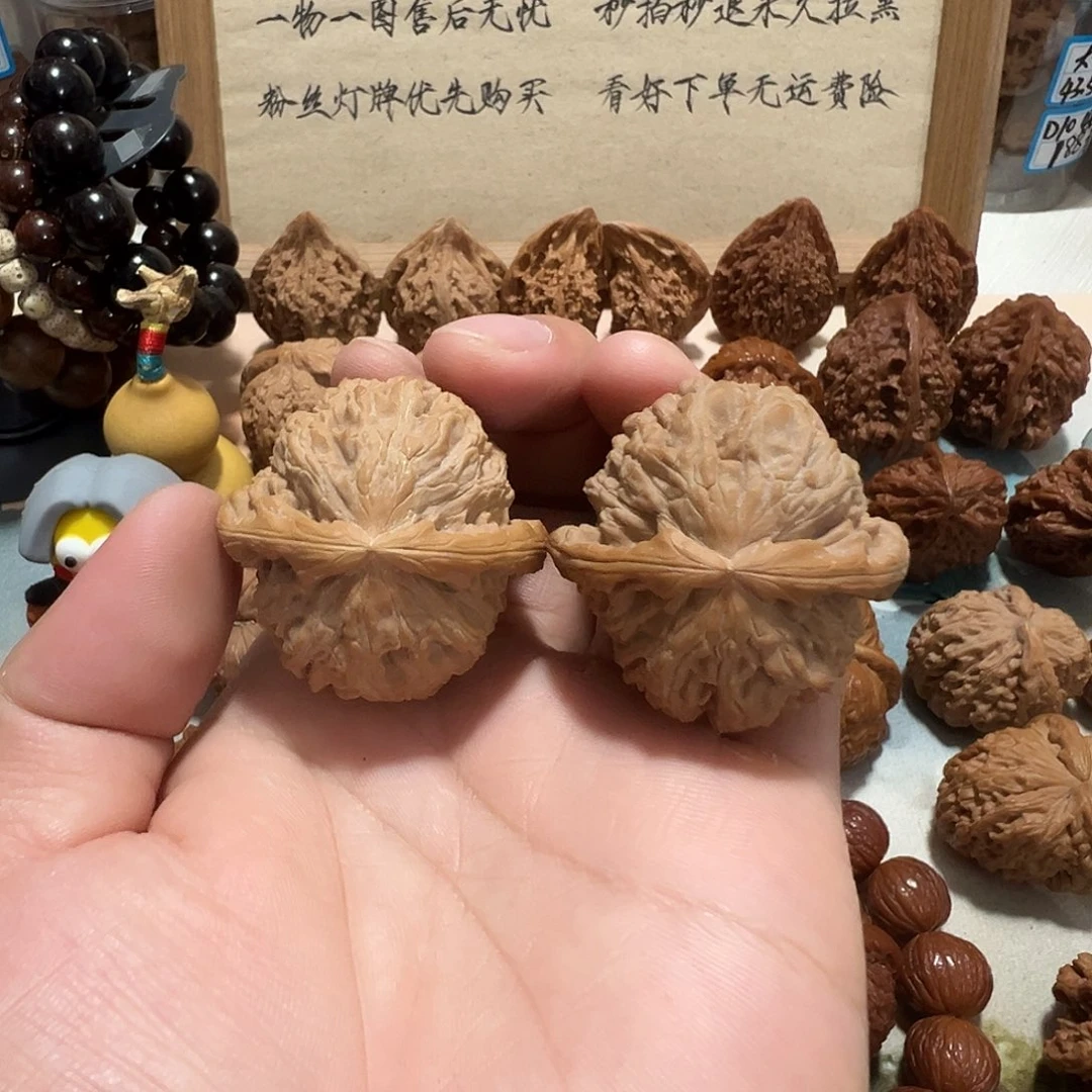 27号文玩核桃41尺白狮子