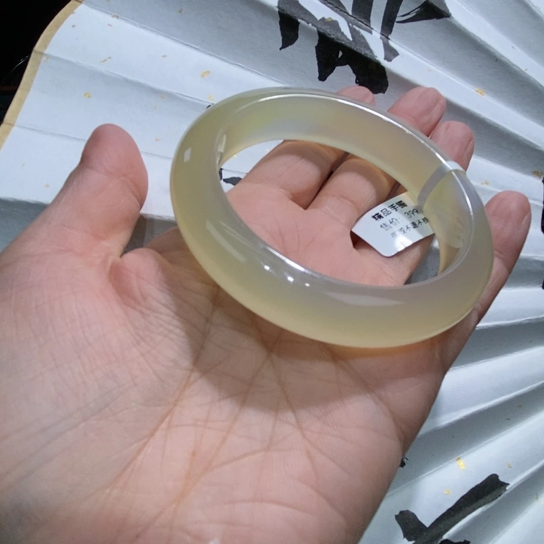 玛瑙/玉髓手镯未镶嵌兰*