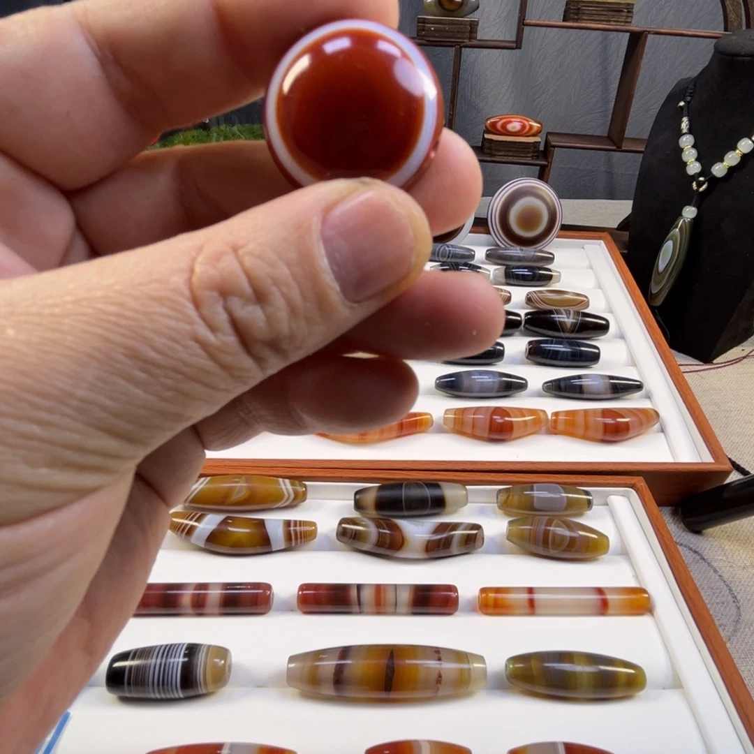 绿***f玛瑙/玉髓未镶嵌珠宝半成品