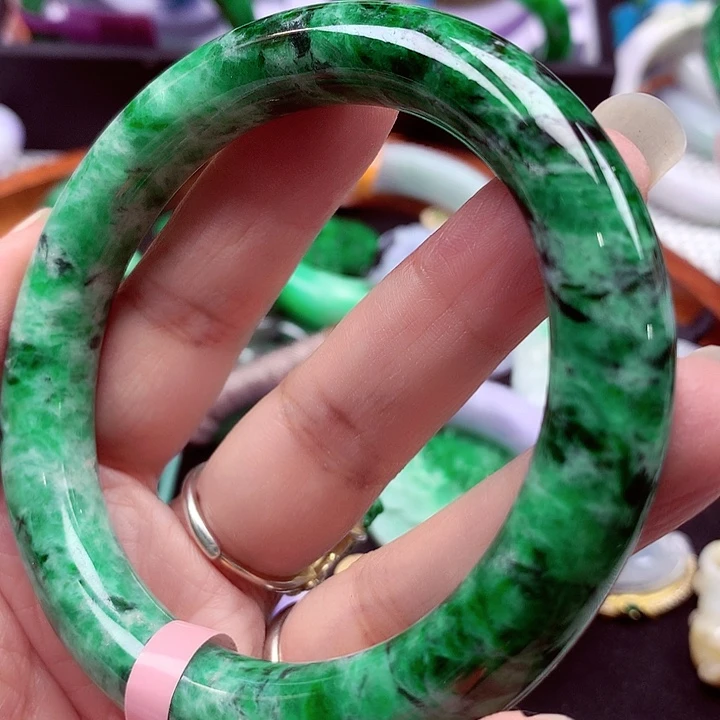 翡翠未镶嵌手镯翡翠