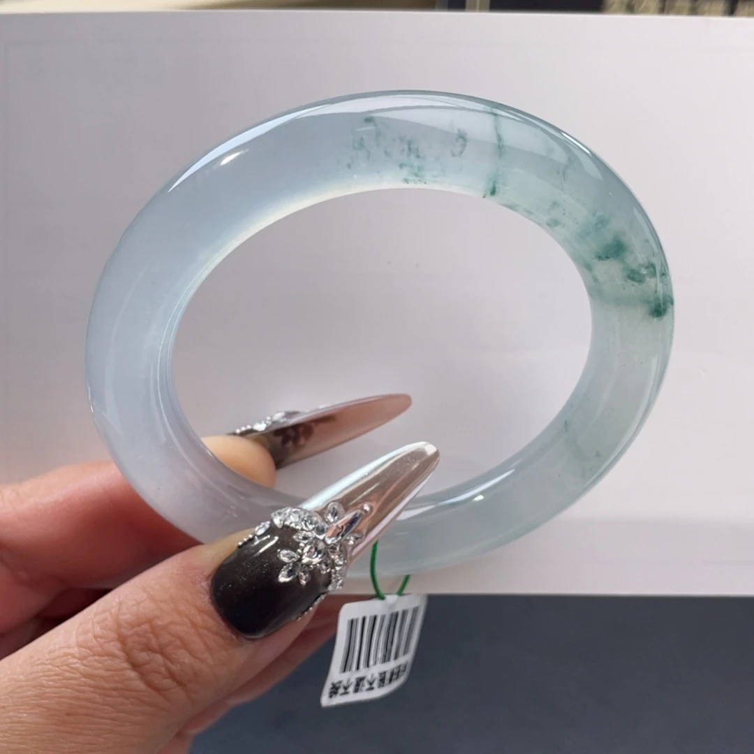 翡翠未镶嵌手镯高冰飘花起光圆条手镯，小六二开现询