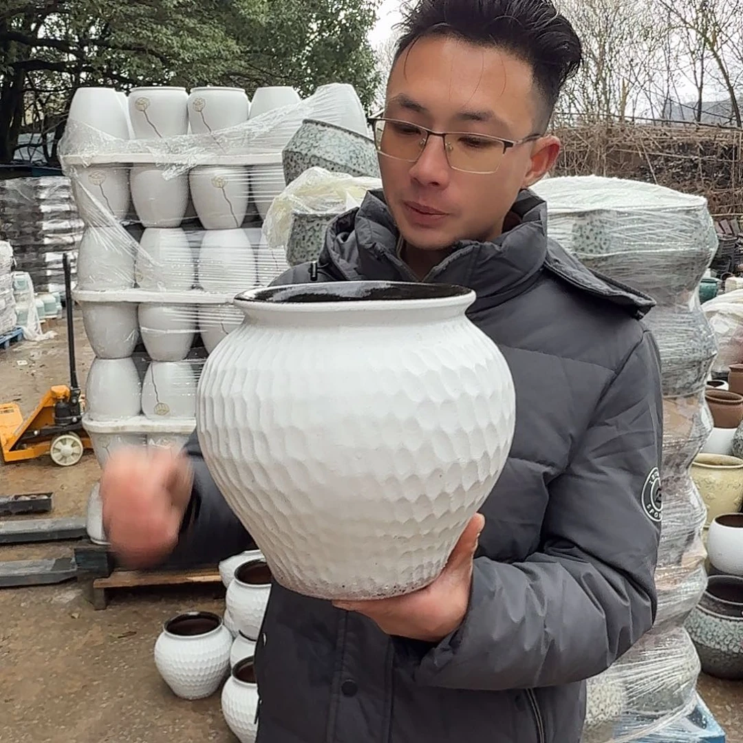 紫砂花盆口18高25（一个球皮球白色