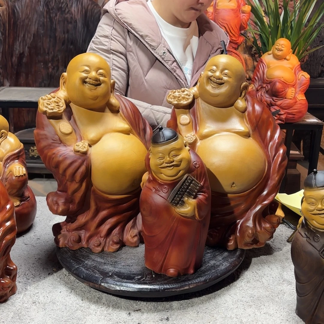 富***祥香樟木三个木雕人物摆件