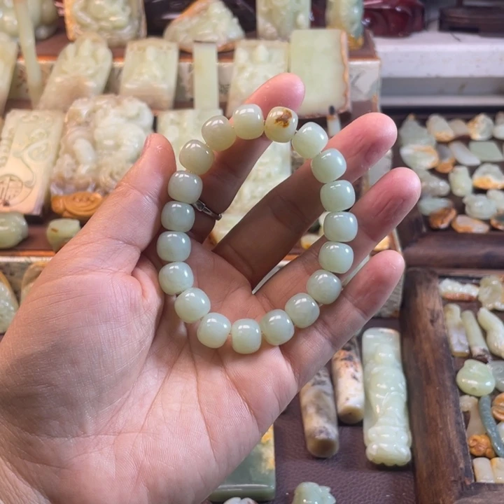 岫岩河磨玉（透闪石质玉）未镶嵌颈饰