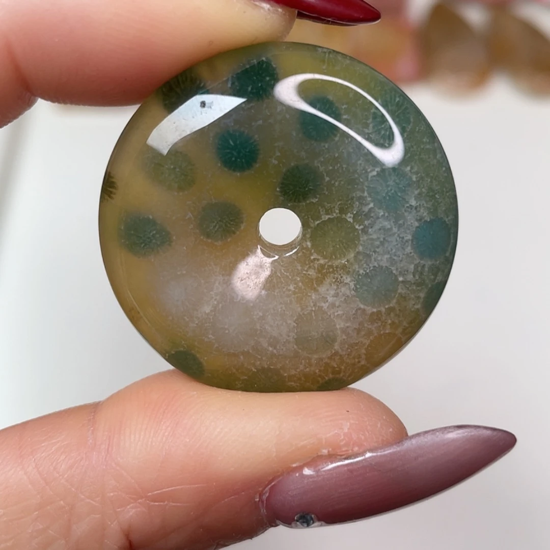 【闪购商品】未镶嵌吊坠(赠链)硅化玉