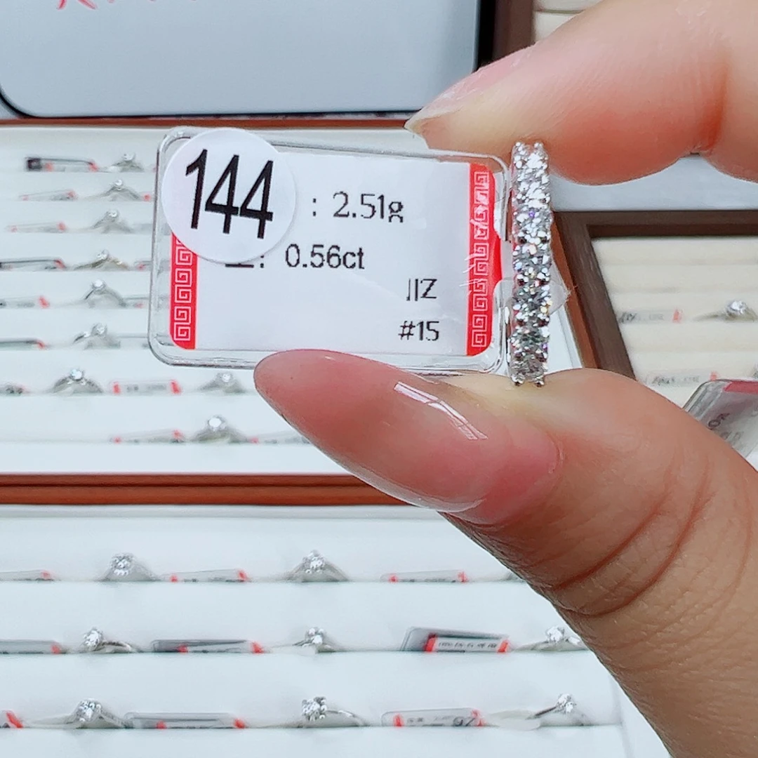 戒指/指环18K金镶嵌钻石