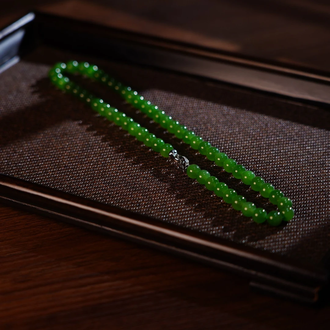 【缺货】S925和田玉碧玉辣阳绿女神链 8mm FEB2072