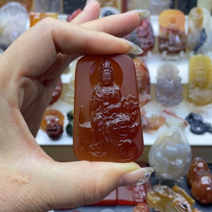 玛瑙/玉髓吊坠(赠链)未镶嵌往**零吊坠