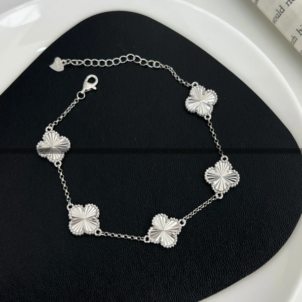 925银手链 轻奢风高级感镭射四叶草黑红瑙瑙银手链20cm