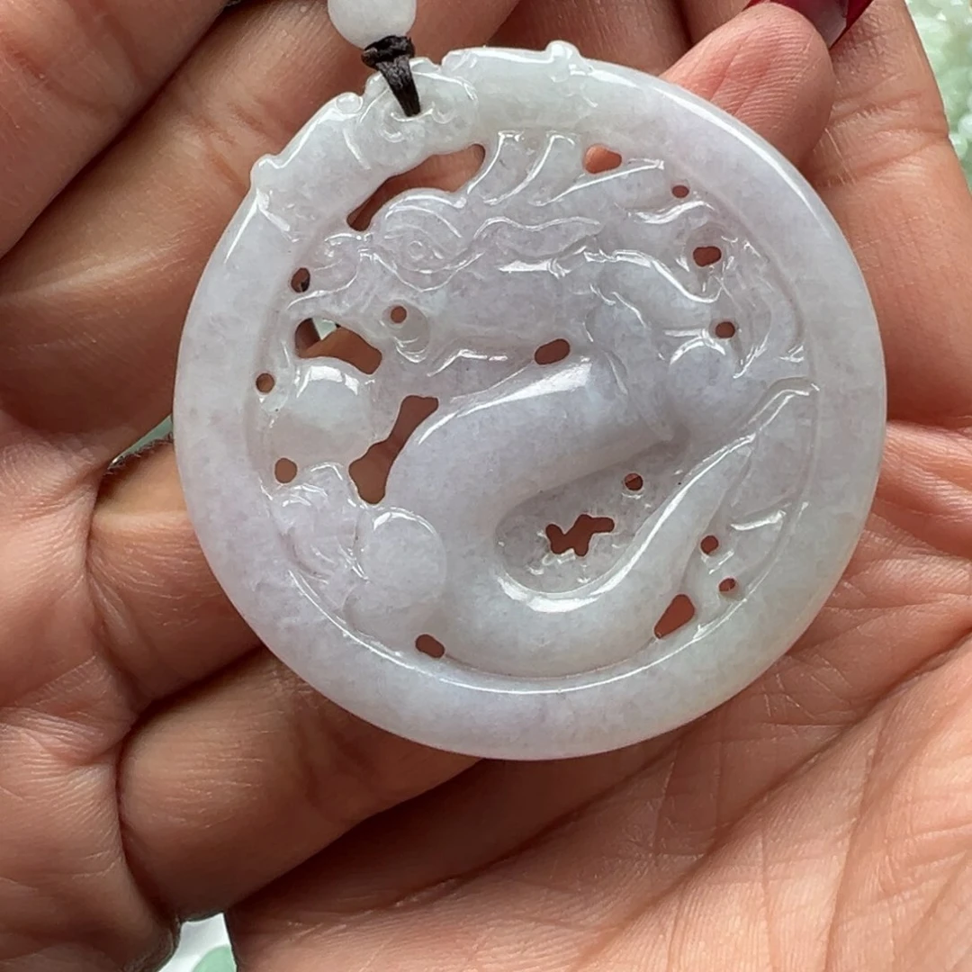 翡翠颈饰未镶嵌龙牌