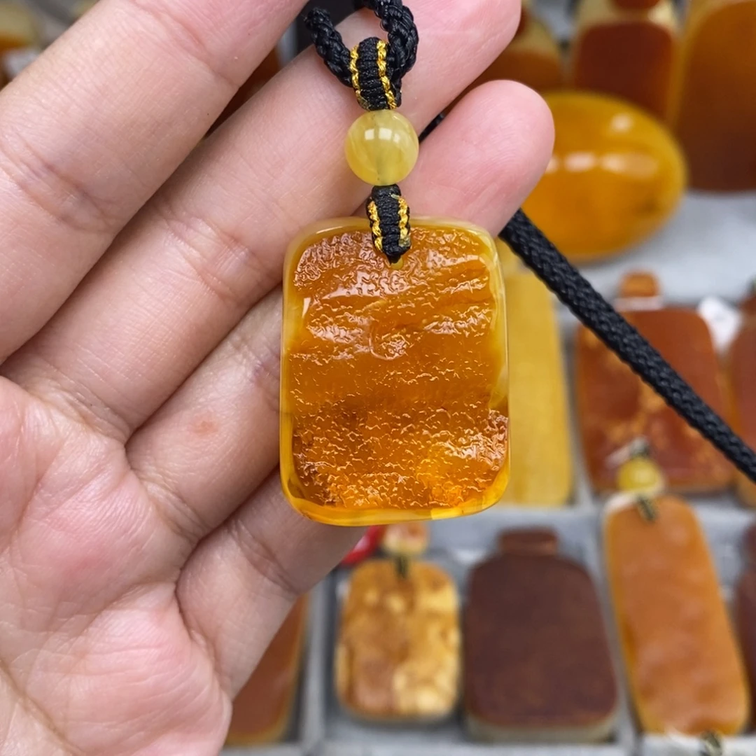 琥珀未镶嵌珠宝奇石