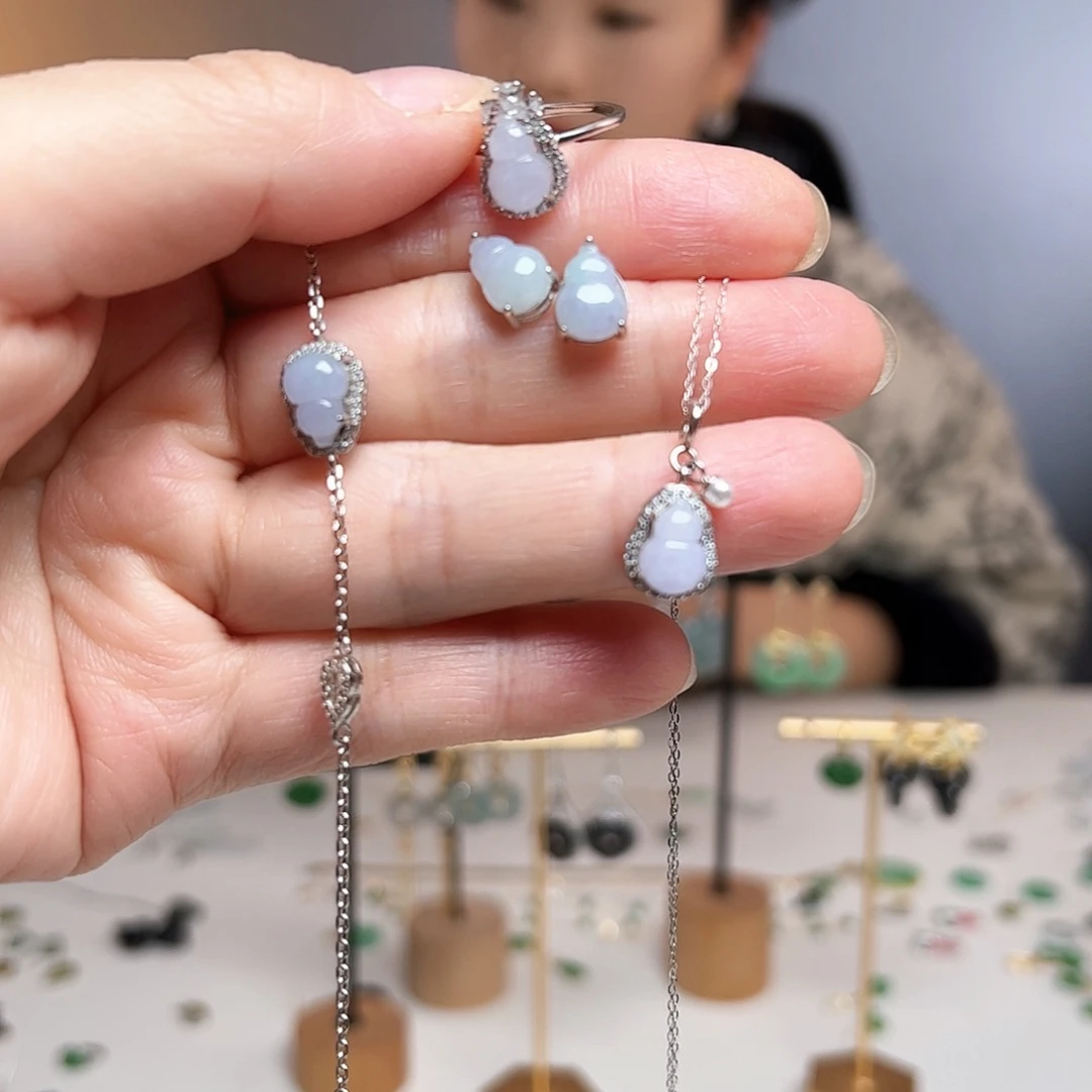 暮***城翡翠银S925镶嵌耳饰天然翡翠