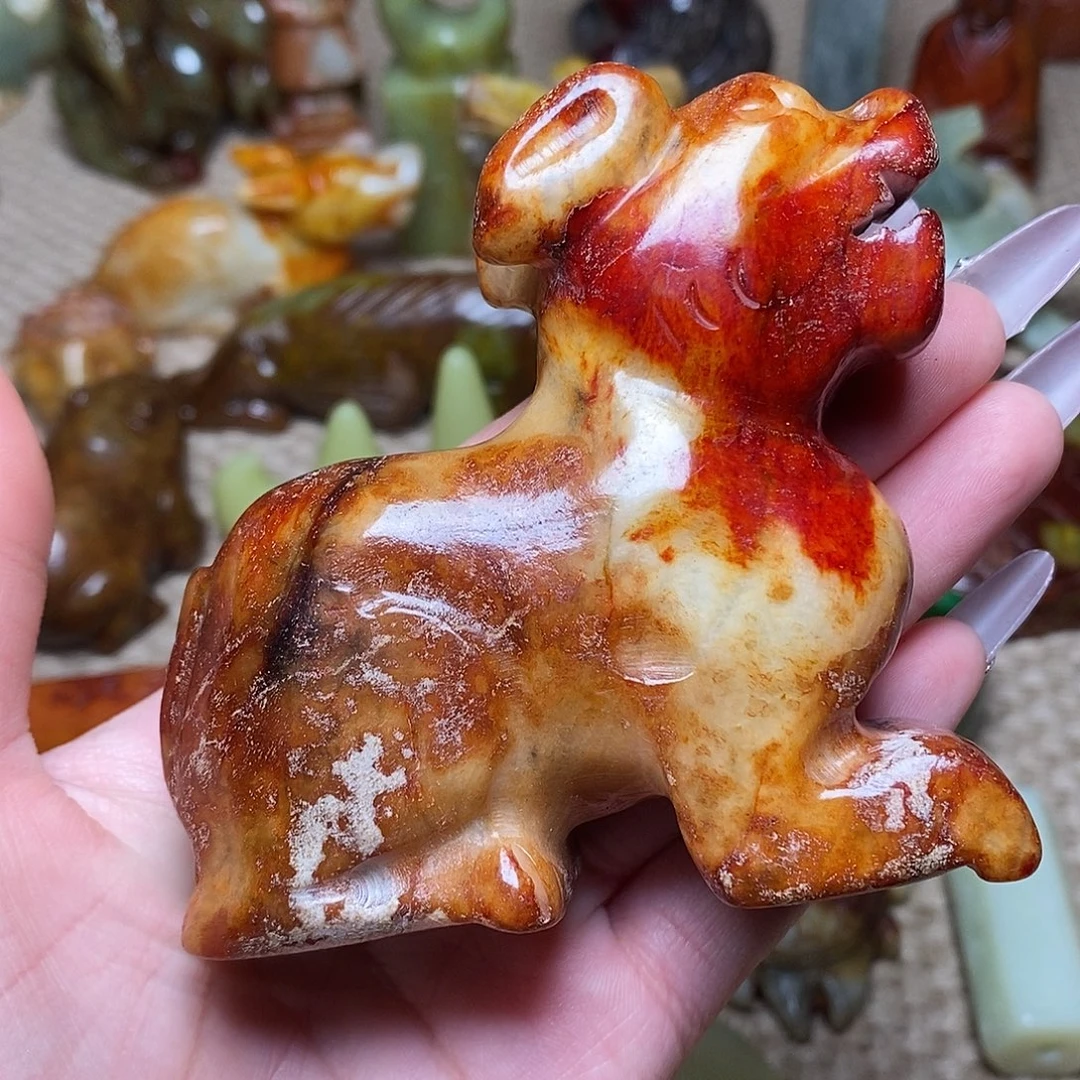 蛇纹石玉足铂镶嵌颈饰