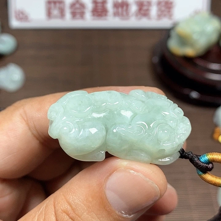 颈饰未镶嵌翡翠天然翡翠玉A货配证书