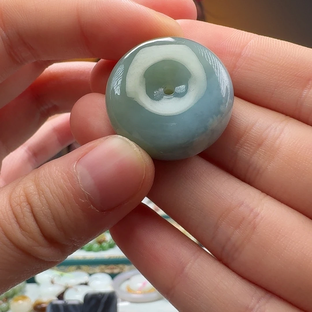 和田玉吊坠未镶嵌