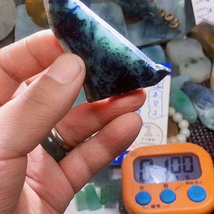 颈饰未镶嵌翡翠海*?翡翠