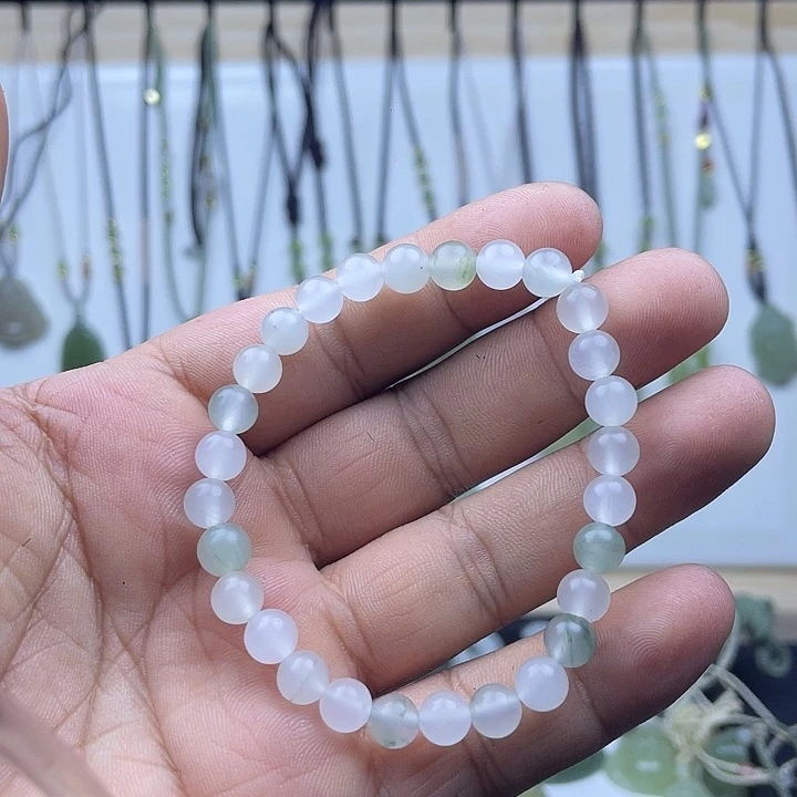 石英质玉合金颈饰