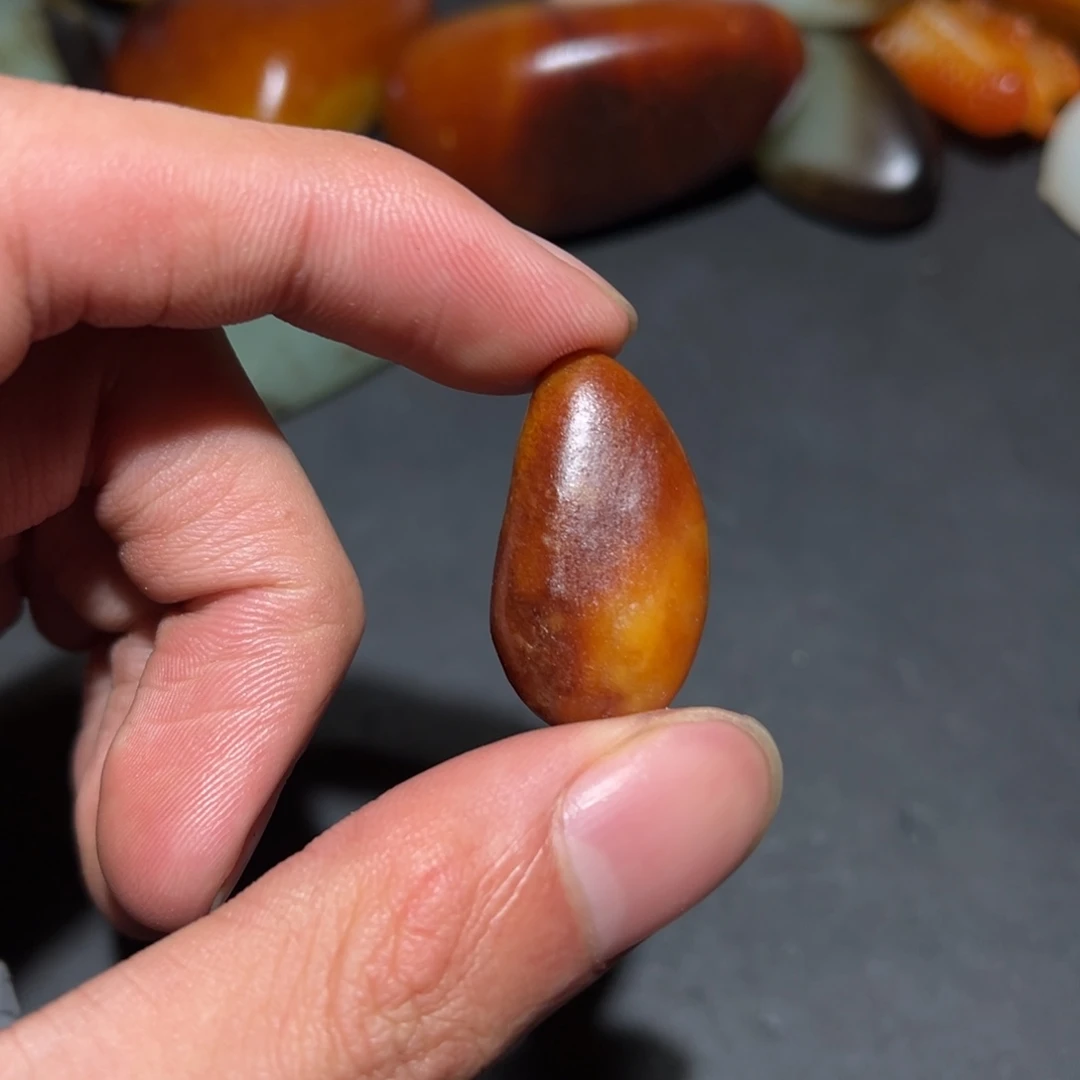 和田玉未镶嵌珠宝奇石