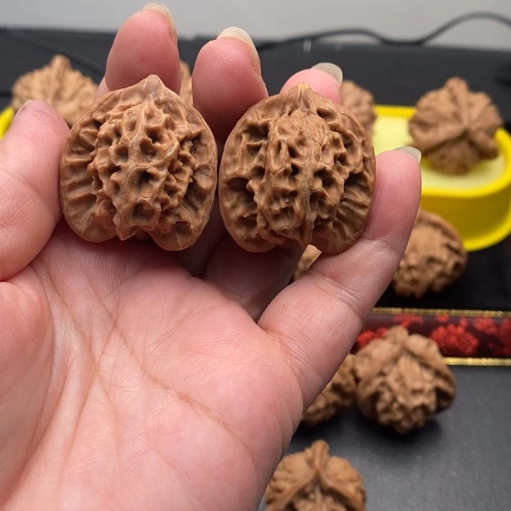 吊坠文玩核桃矮壮小尺寸