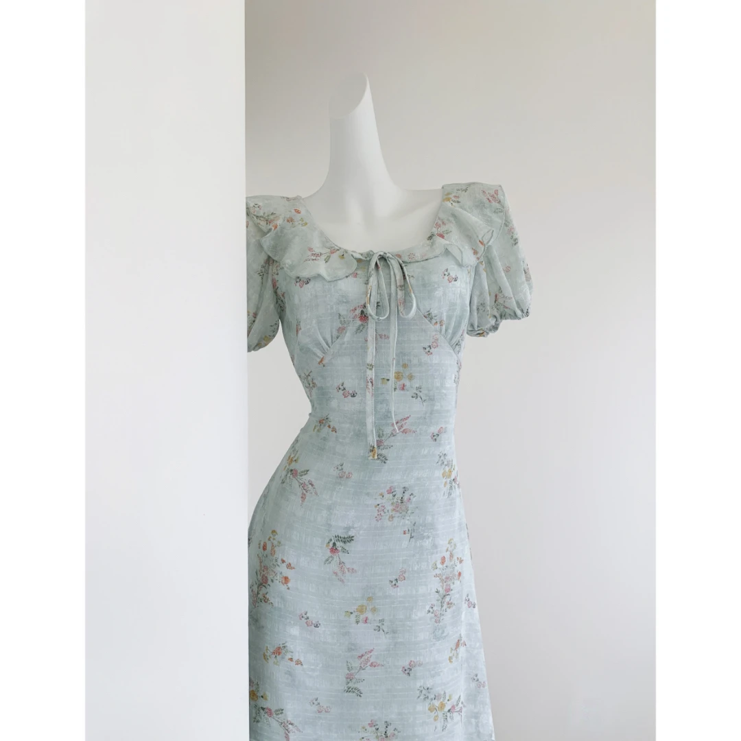 【薄荷曼波】2025夏季新款斜裁荷叶领碎花连衣裙法式收腰显瘦薄荷绿