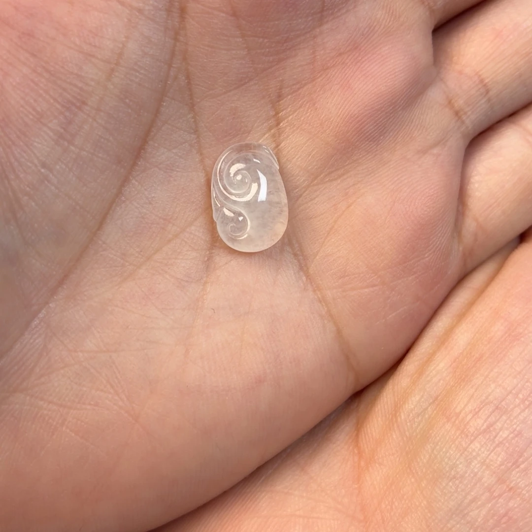 翡翠未镶嵌颈饰高冰如意