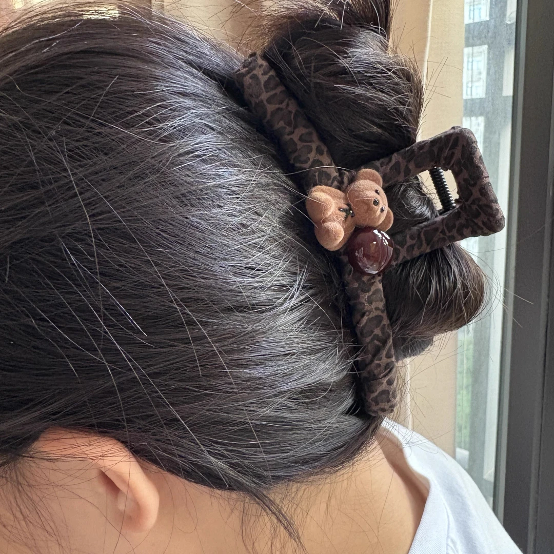 韩国轻奢复古豹纹小熊缠绕抓夹大号盘发后脑勺盘发鲨鱼夹马尾发夹