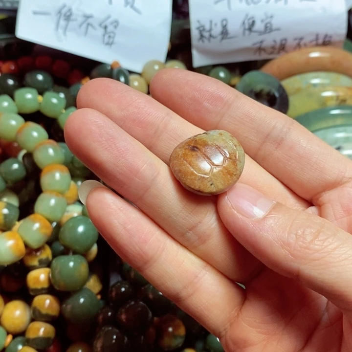 岫岩河磨玉（透闪石质玉）手链未镶嵌