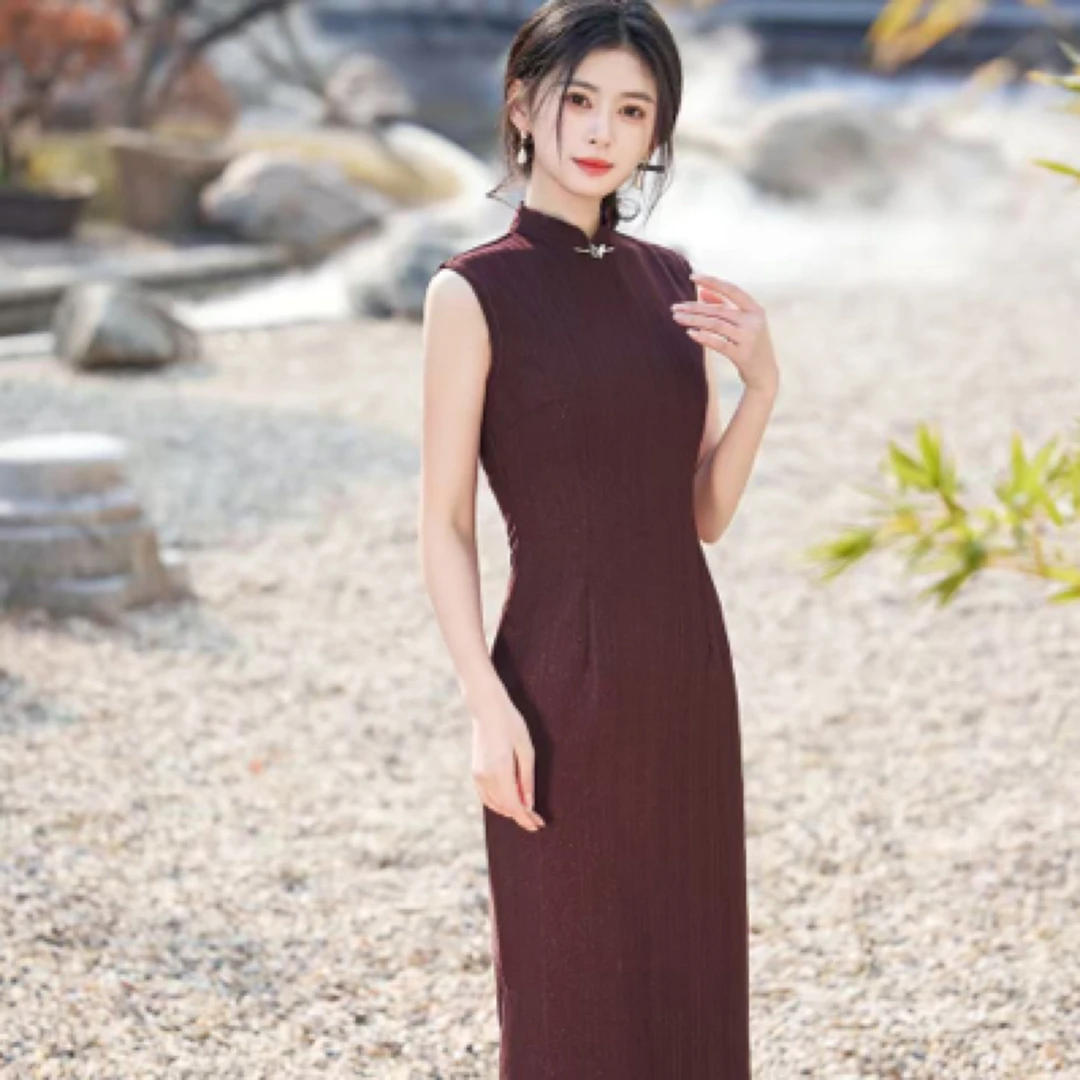 壹念乌梅棕红中国风新中式闪光旗袍纯色复古红色修身少女中式无袖