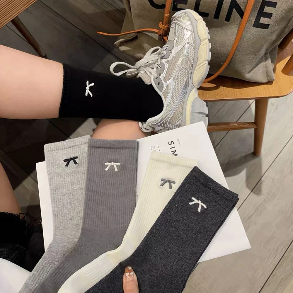 女士秋冬季时尚袜子女2024新款爆款学院风高端刺绣蝴蝶结高简袜子