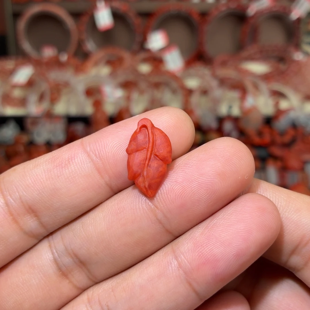 南红玛瑙未镶嵌吊坠(不含链)金枝玉叶11*19
