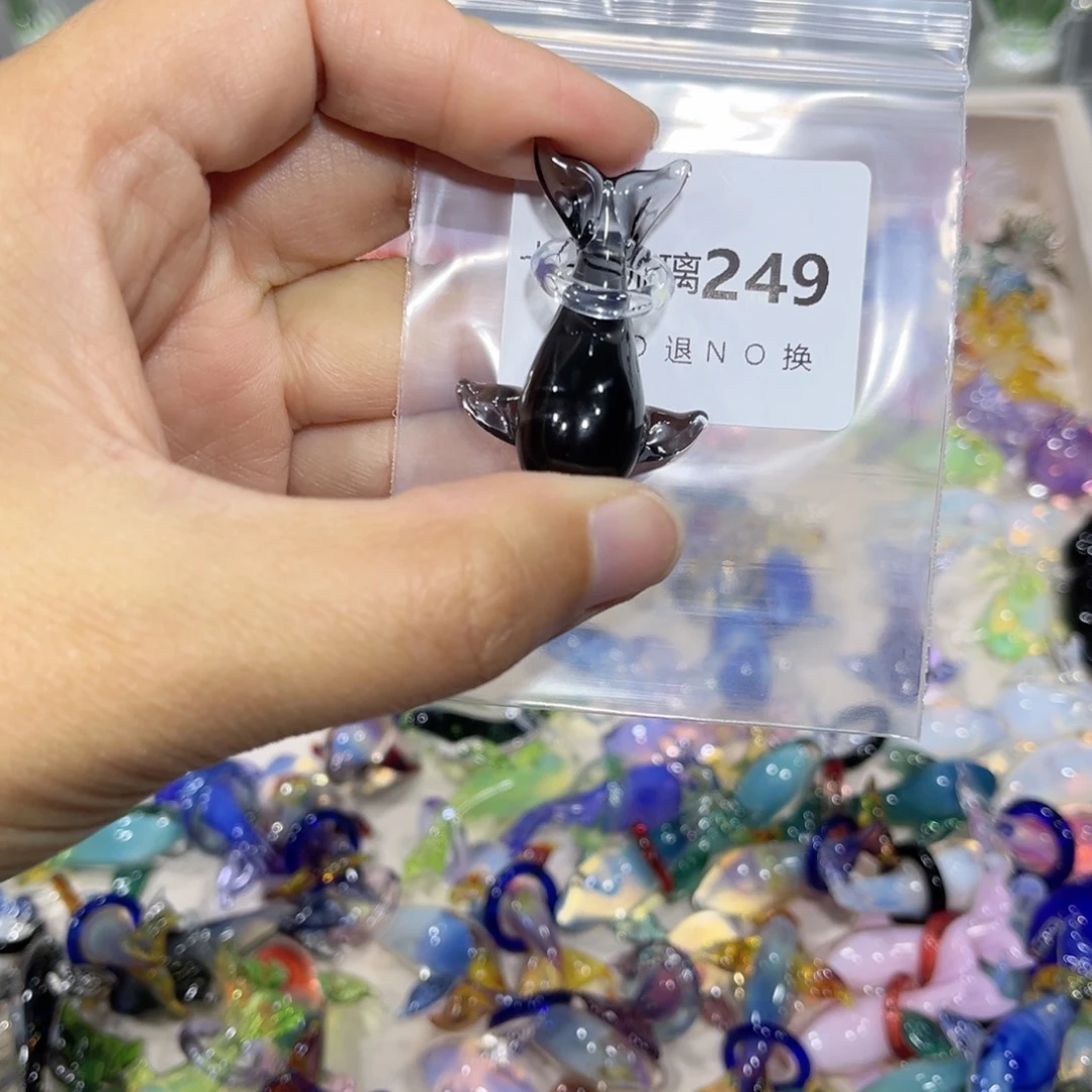 ^***^琉璃吊坠（不含链）249鲸鱼一个