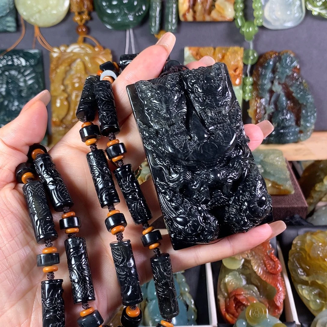 陈***兵岫玉未镶嵌吊坠(赠链)