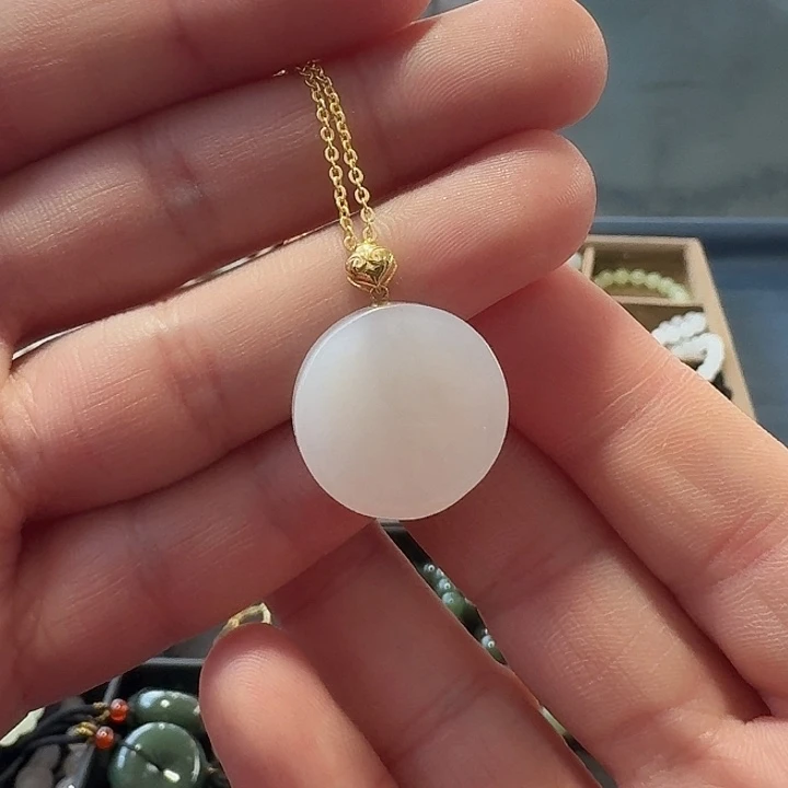 和田玉颈饰未镶嵌