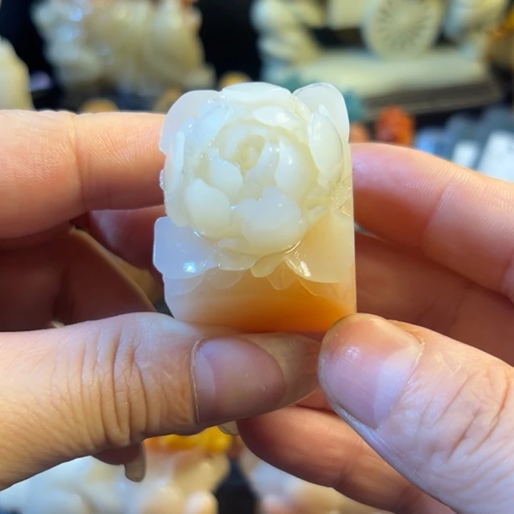 寿山石直播间福利印章雕刻白牡丹《花开富贵》