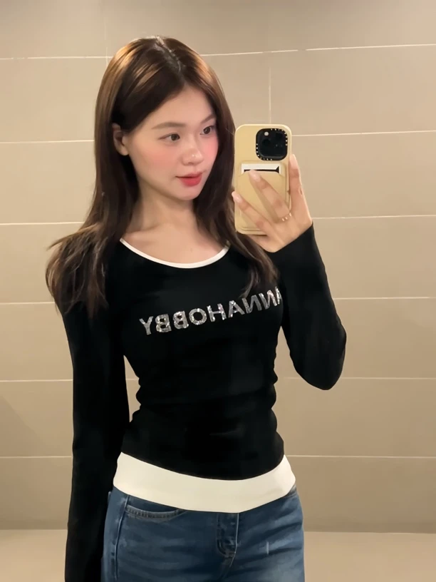 陈椿儿 显瘦拼接辣妹字母T恤黑色印花假两件长袖