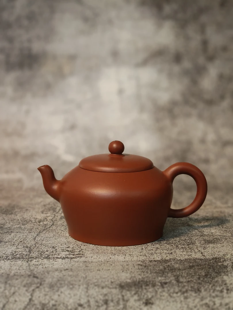 宜兴紫砂壶·原矿朱泥梨形壶·夏晓挺制·240ml手制梨形