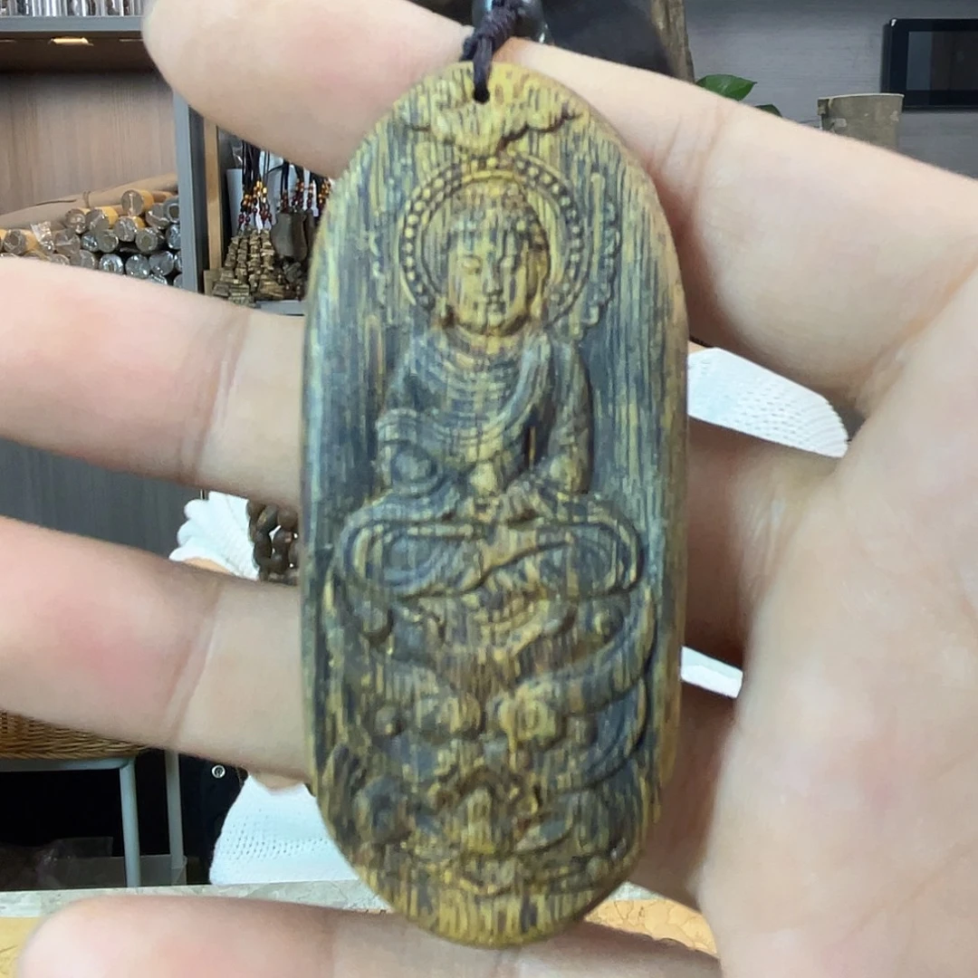 沉香吊坠奇楠沉香释伽牟尼雕刻平安无事牌