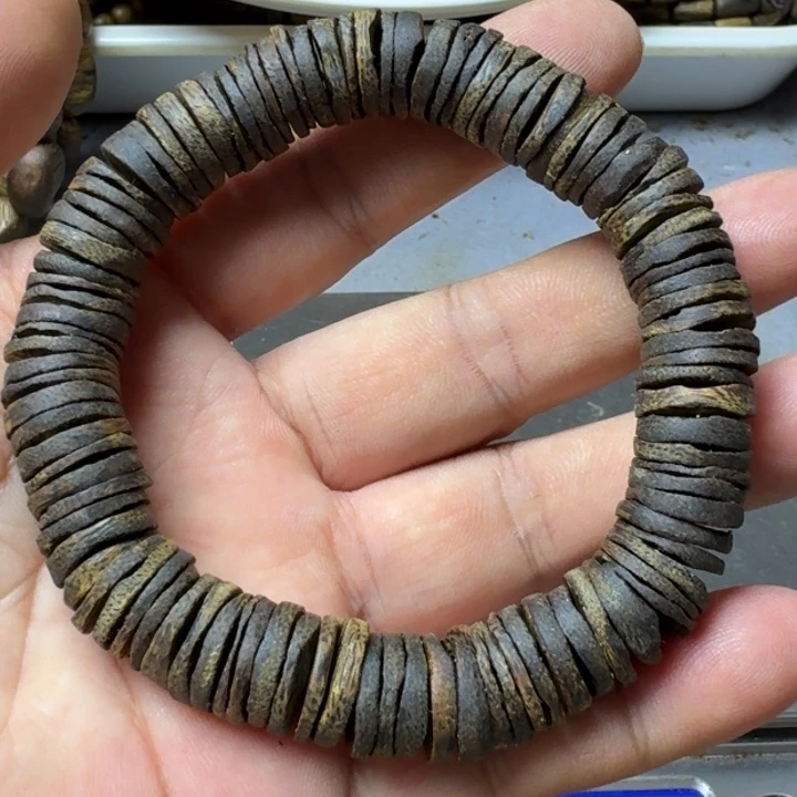 沉香手串黑***?张勺子手串20克加