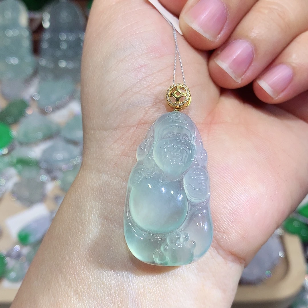 翡翠18K金镶嵌颈饰米爷